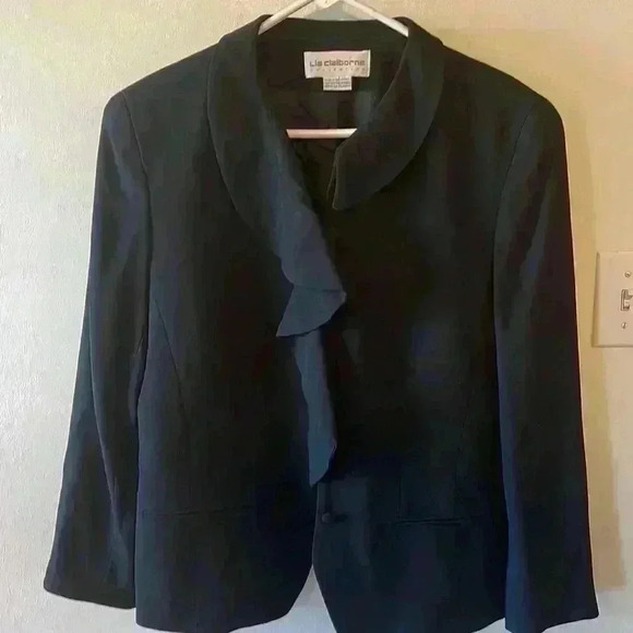 Liz Claiborne beautiful black blazer. Women’s size 12. - Picture 1 of 9